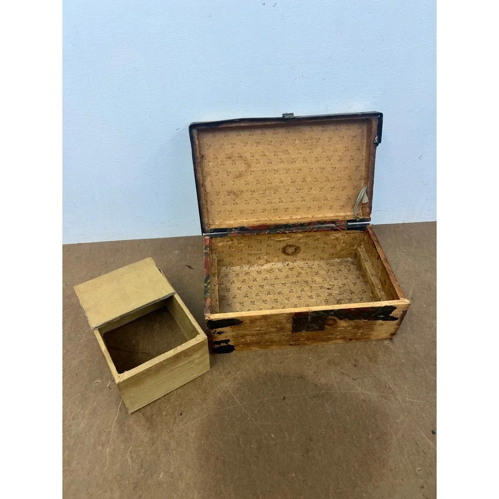 Wood Dollhouse Steamer Trunk Miniature Antique Storage Box Chest SALESMAN SAMPLE